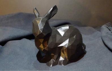 Lapin LowPoly : une création unique pour sublimer votre décoration.