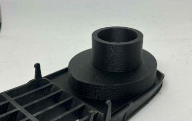 Reproduction sur mesure de pièces endommagées pour une Audi S3.