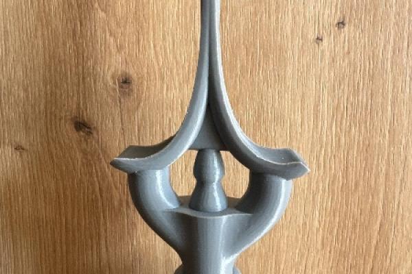 Reproduction sur mesure d’un pic de barrière cassé grâce à l’impression 3D. 