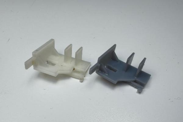 Production de pièces personnalisées en résine pour un établissement scolaire. 