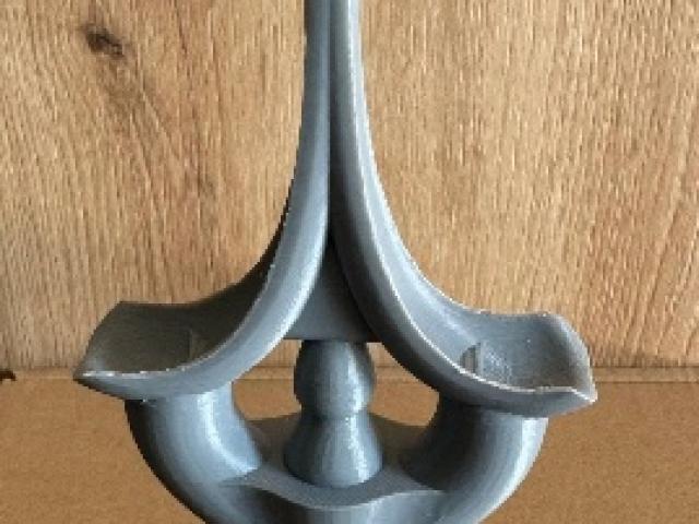 Reproduction sur mesure d’un pic de barrière cassé grâce à l’impression 3D. 
