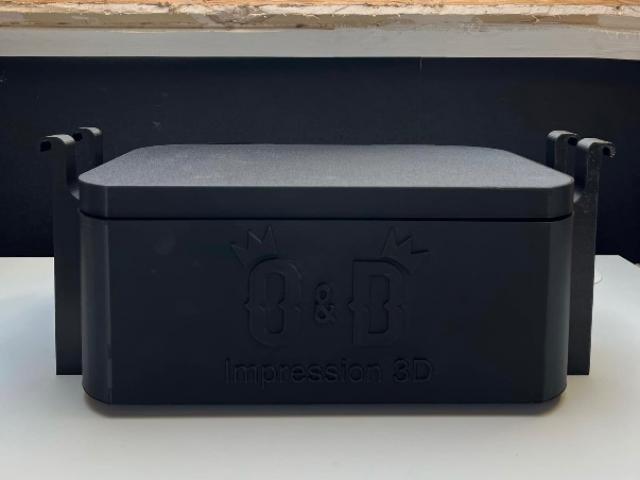Un bac de pêche sur mesure grâce à l’impression 3D. 