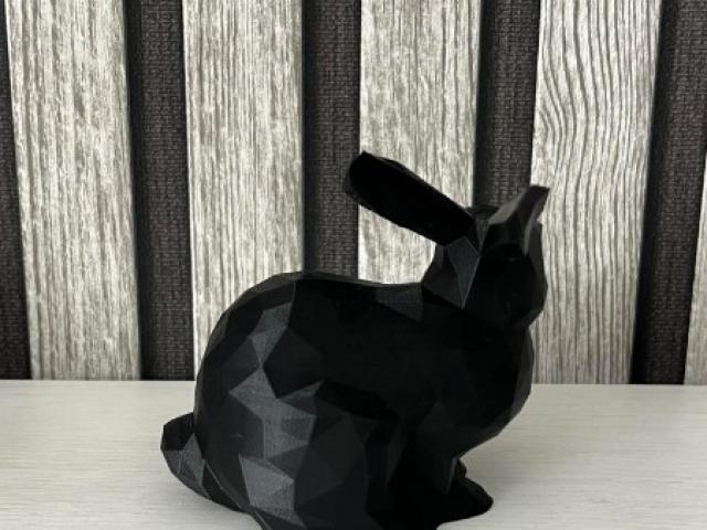 Lapin LowPoly : une création unique pour sublimer votre décoration.