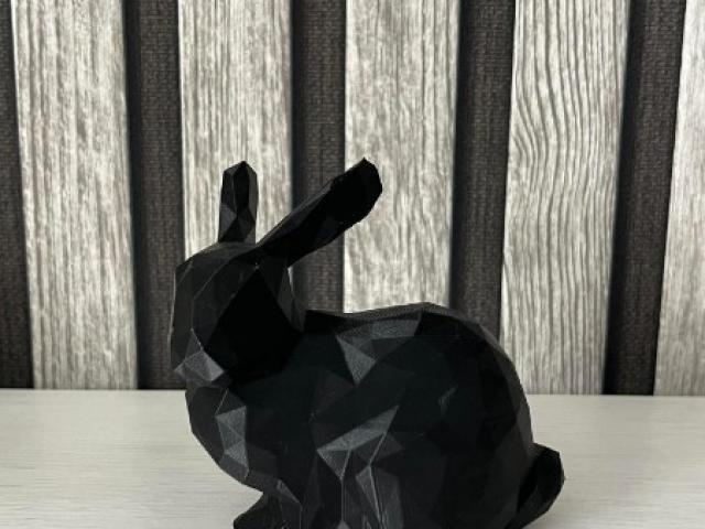 Lapin LowPoly : une création unique pour sublimer votre décoration.